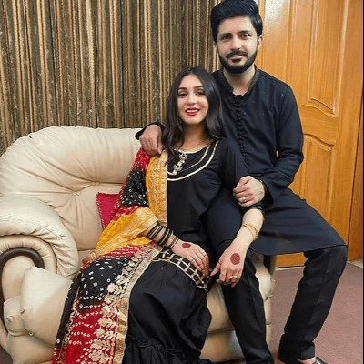 Hina-Chaudhary-husband-Ali-Farooq